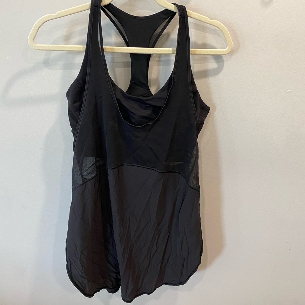 Lululemon black tank with built in bra